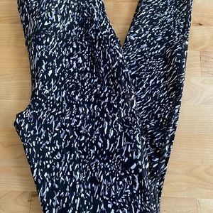 Lululemon Swift Speed 28”, Size 4